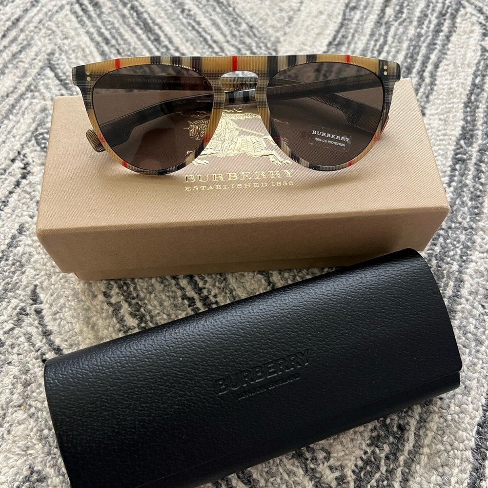 NIB 100% Authentic Burberry Unisex Acetate Sunglasses